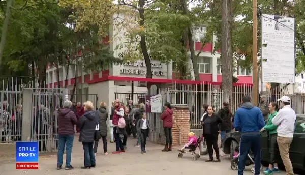 „Atenții” pentru profesori la banchet, cerute chiar de dirigintă. Reacția părinților