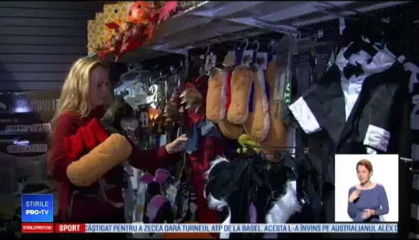 Cum și-a îmbrăcat o femeie câinele de Halloween. "Anul trecut a fost păianjen"