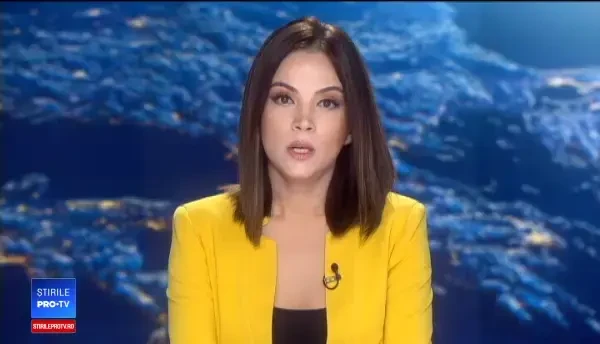 Un cunoscut vlogger din România a lăsat un copil de 10 ani să conducă o mașină. VIDEO