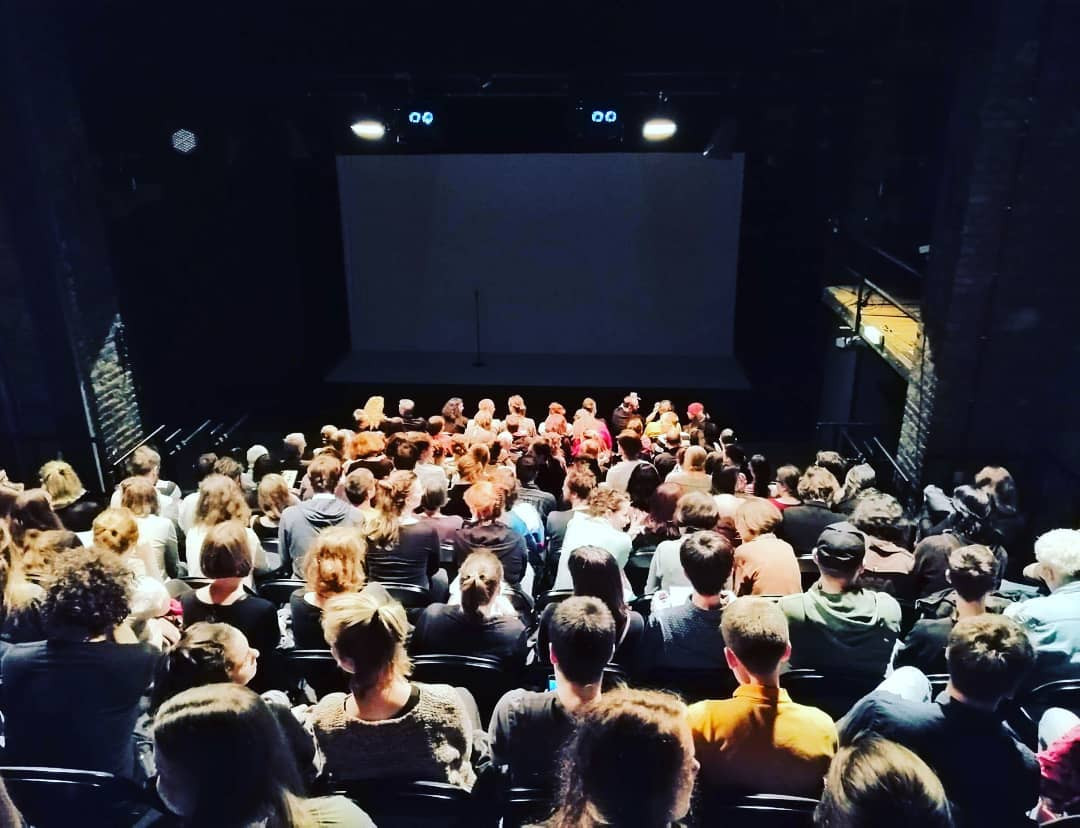 Fără mască la spectacol. Propunerile ministrului Culturii pentru organizarea programelor-pilot