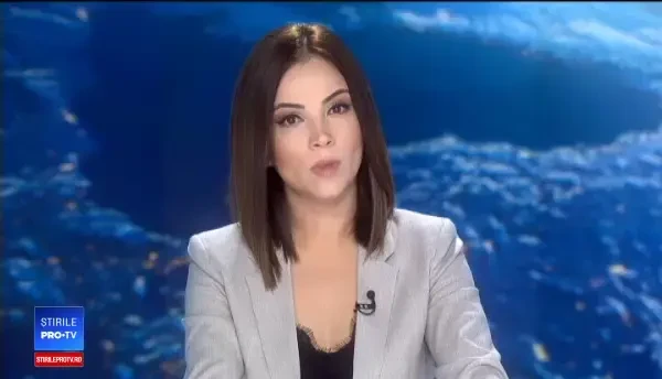 Ambulanță care transporta pacienți la dializă în Vaslui, lovită în plin de remorca unui TIR