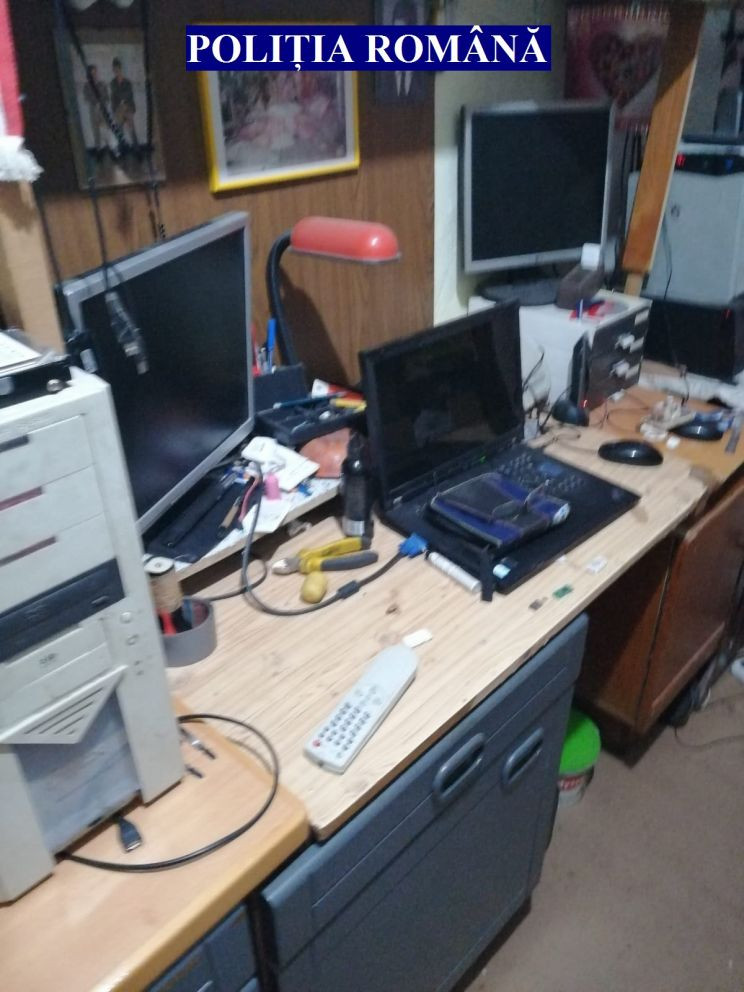 Un bărbat din Vâlcea atrăgea copii în casă oferindu-le rechizite. Ce le făcea apoi e şocant