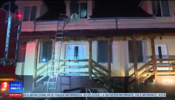 Incendiu la un azil de bătrâni din Bistriţa. Nimeni nu ştie de la ce a pornit focul