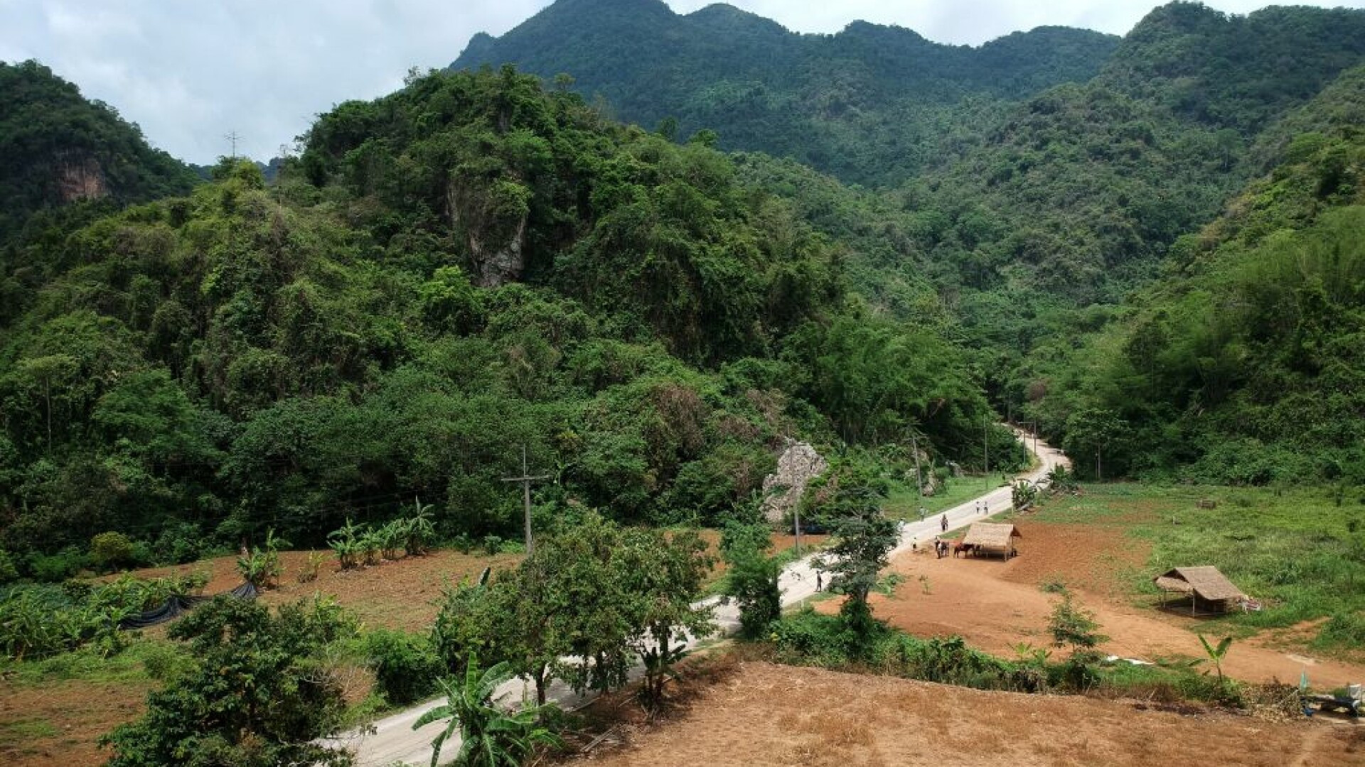 Ce s-a întâmplat cu peștera în care au fost blocați 2 săptămâni 12 copii și antrenorul lor