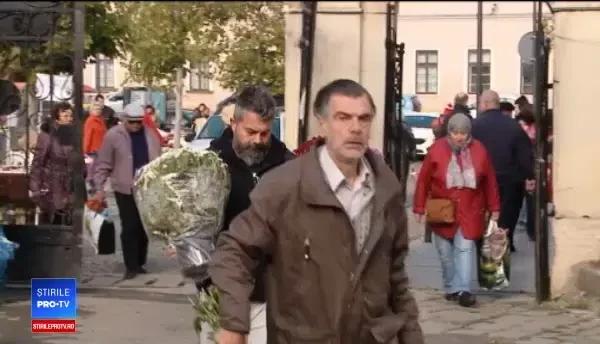 Tradiţii de Ziua Morţilor, în Transilvania şi Banat. Ce fac oamenii de "Luminaţie"