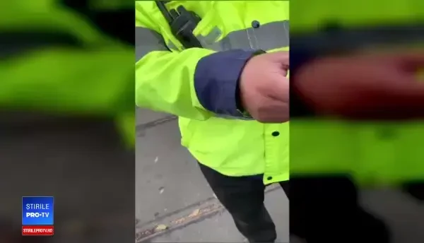 Scandal între agenți în București. Un polițist local a refuzat să fie legitimat de unul de la Rutieră