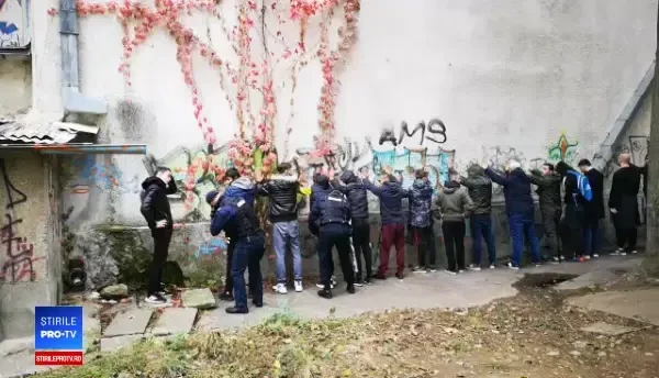 Incidente după un meci de fotbal disputat la Ploiești. 91 de suporteri, săltați de jandarmi