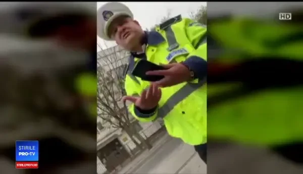 Polițistul de la Locală care a refuzat să se legitimeze și-a sunat șeful ca să-l scape