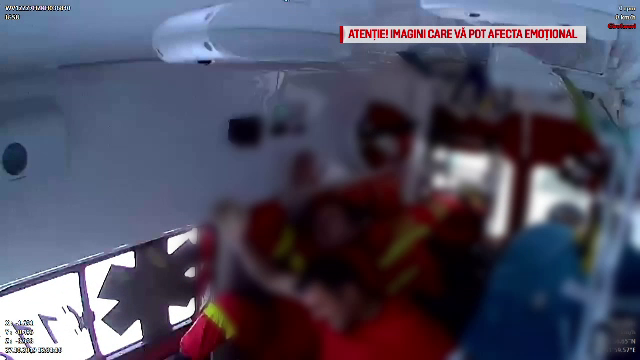 Scene tulburătoare din ambulanța răsturnată în Pitești. Filmare din timpul impactului