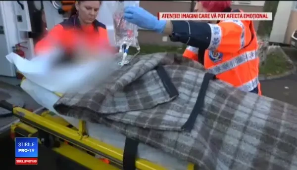 Explicaţia specialiştilor pentru cazul mamei care şi-a ucis fiul, apoi şi-a atacat soţul. Sindromul de care ar suferi