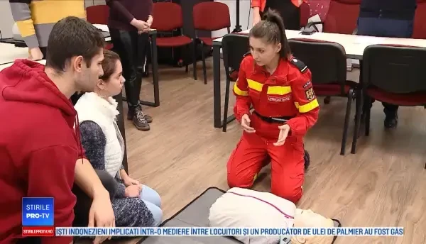 Peste 2500 de elevi din Cluj participă la cursuri de prim ajutor. Ce sunt învățați