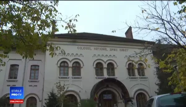 Monumente lăsate de primării să se ruineze. De ce nu vor firmele să lucreze cu statul