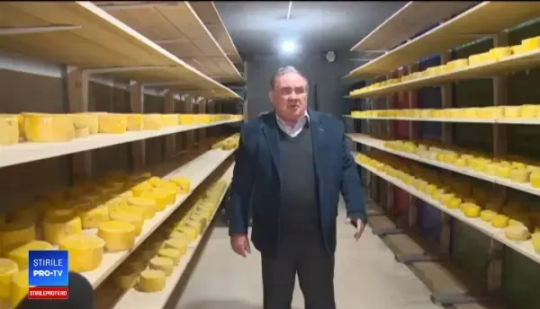 Brânza unică în lume, făcută într-o peşteră din România. Cât costă un gram