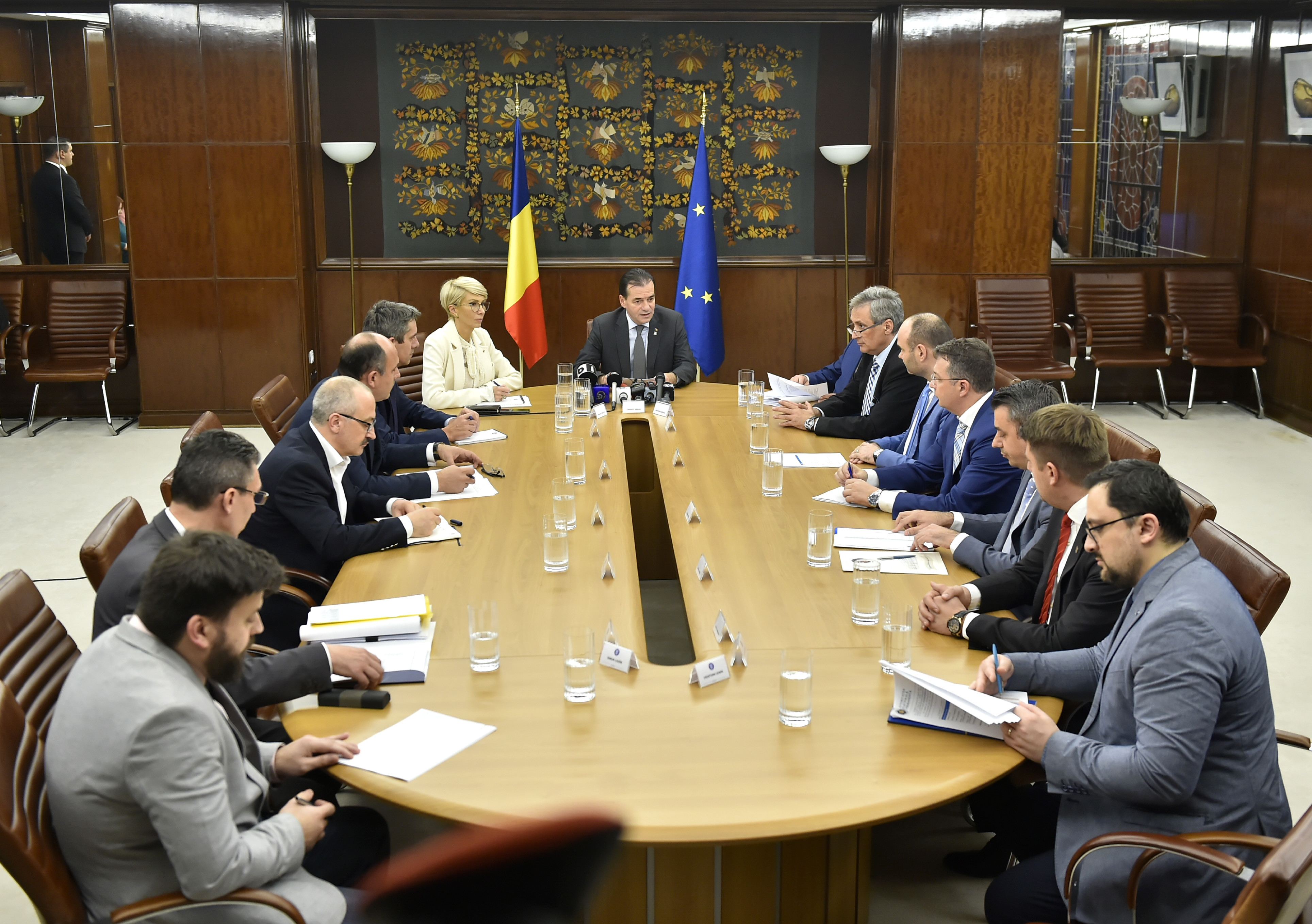 Probleme majore acuzate de PNL după preluarea guvernării. "Va fi foarte complicat"