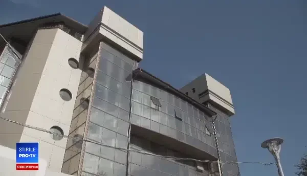 Doi bărbaţi din Dâmboviţa s-au trezit cu poliţia la uşă. Ce făceau în fiecare noapte