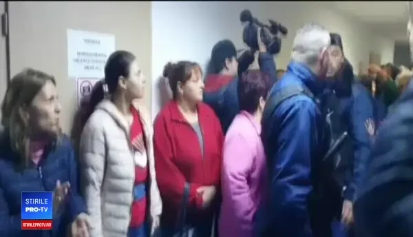Proteste ale angajaților unui spital din Craiova. Nu au căldură și materiale