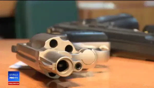 Românii nu trebuie să-și mai țină armele în seif, acasă. Avertismentul psihologilor