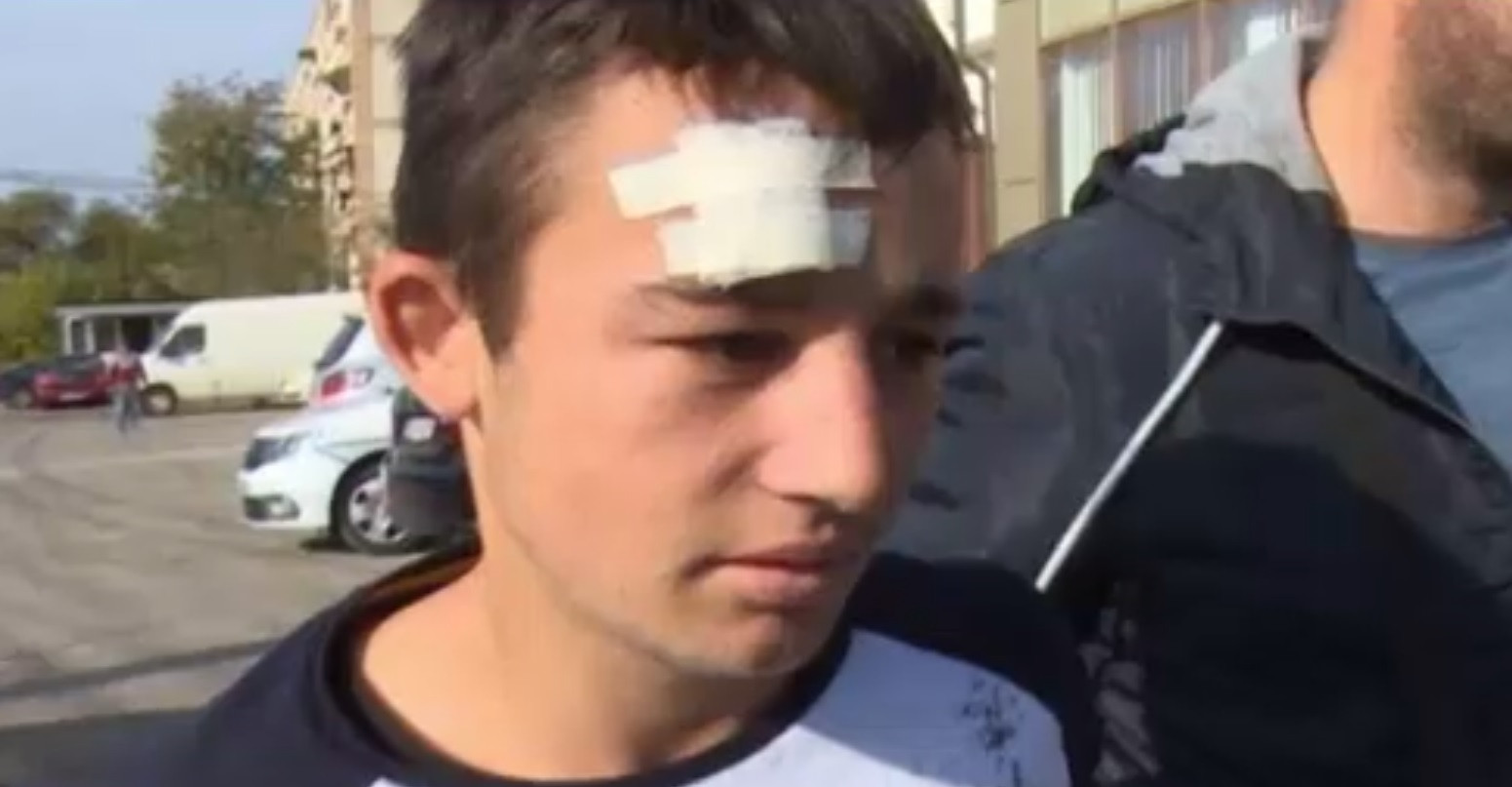 Un tânăr de 18 ani, reținut de polițiști după ce a furat o mașină pe care a găsit-o cu cheile in contact