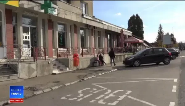 Un tânăr a încercat să-și omoare iubita într-o farmacie. „Așa ceva numai în filme am văzut”