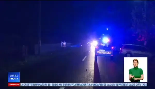 Biciclist lovit din plin de o mașină, în Dâmbovița. Bărbatul nu a putut fi salvat