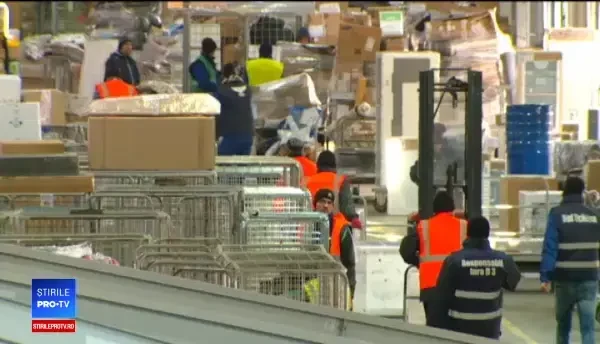 Reduceri și înainte de Black Friday. Suma incredibilă cheltuită de o femeie pe parfumuri