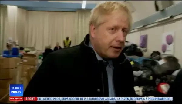 Moment jenant pentru Boris Johnson. Premierul, luat la rost de oamenii afectați de inundații