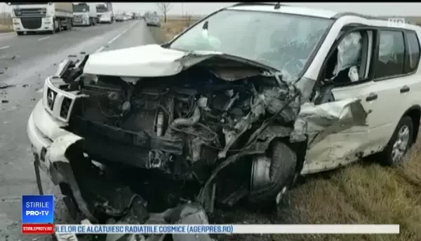 Un șofer de 75 de ani a intrat cu mașina în autoturismul condus de un tânăr de 21 de ani