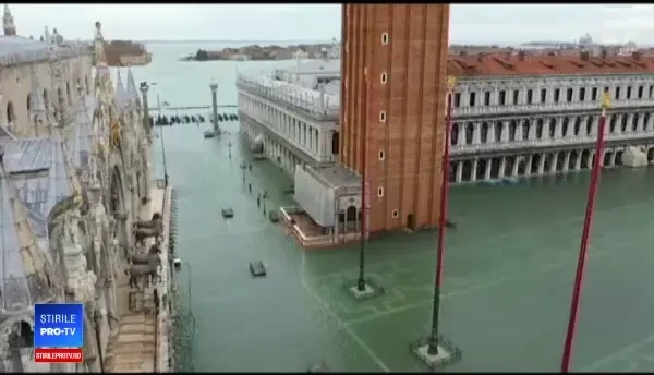Veneția rămâne sub amenințarea apelor. Pagubele sunt de ordinul a sute de mil. €