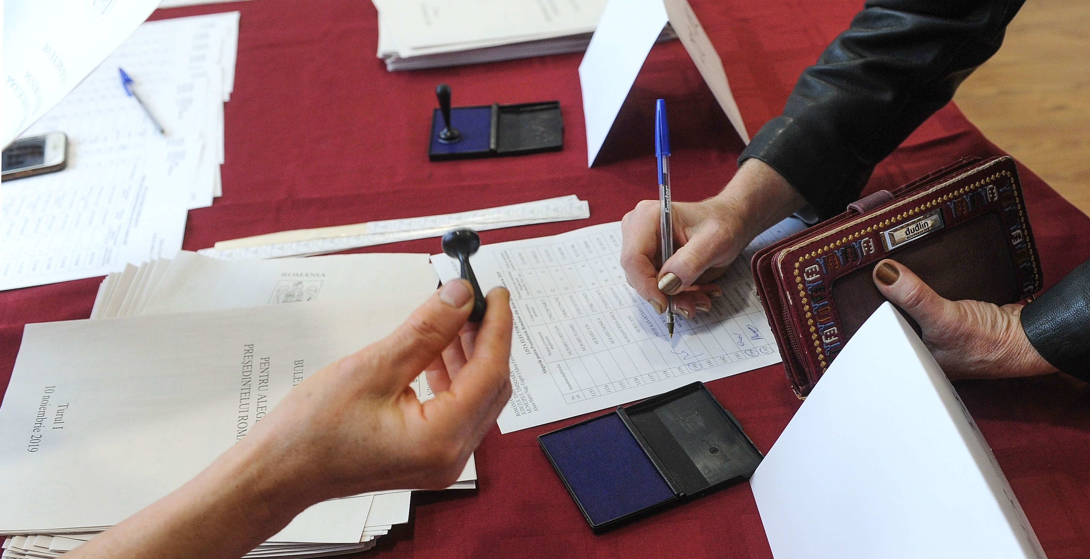 Guvernul a trimis în Parlament proiectul de lege privind alegerea primarilor în 2 tururi