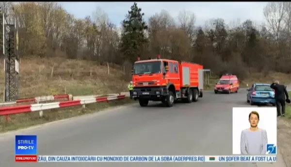 Două mașini s-au izbit într-o intersecție. Șoferii se acuză reciproc