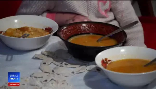 Situaţia tragică a copiiilor din România. 150.000 nu au ce mânca, 350.000 au părinţii plecaţi