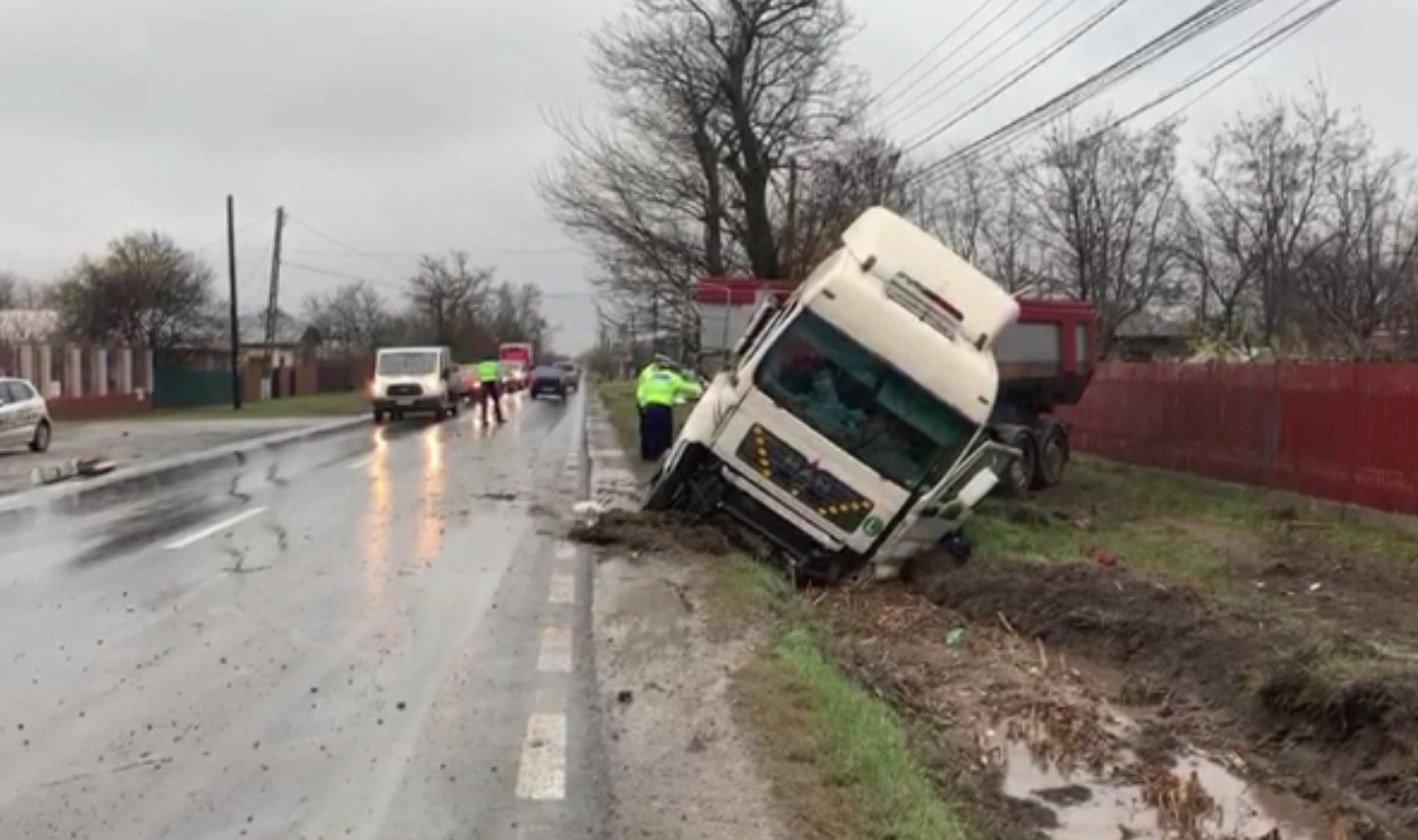 Accident grav surprins de camere, între București și Târgoviște. VIDEO