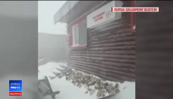 Iarna se năpustește peste România. Zonele unde vântul bate cu 80km/h și ninge abundent