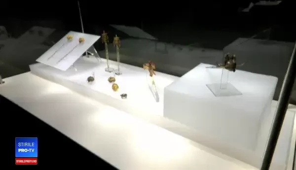 Expoziție inedită în România. Unde pot vedea românii aurul împăraţilor chinezi