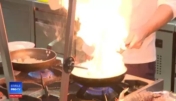 Ne plângem de sărăcie, dar importăm tot mai multe fructe mare. Cât costă un kg de homar