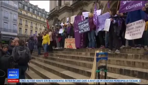 Mii de femei au ieșit în stradă în Franța și Italia pentru a opri violența domestică