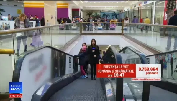 Bucureștenii pot vota și în mall. Mulți au comparat procesul de votare cu cumpărăturile