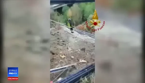 Un pod de pe o autostradă s-a prăbușit în Italia, în apropierea orașului Savona. VIDEO