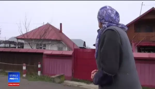 Bătrână tâlhărită și violată în propria locuință. Agresorul a fugit cu toți banii femeii