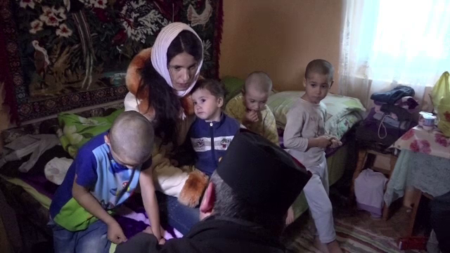 Drama unei văduve cu șase copii, din Vaslui: dată afară din casă și rămasă fără bani