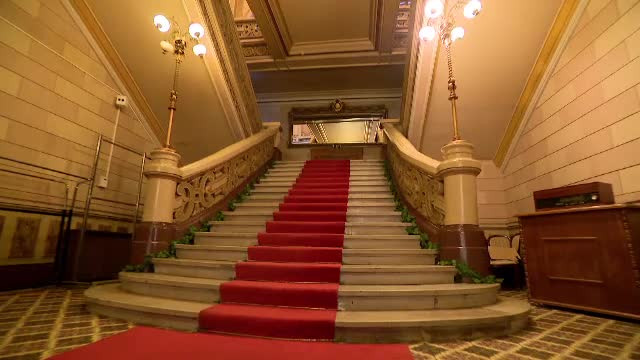 Palatul Bragadiru se vinde cu 25 de milioane €. Cum arată spectaculoasa clădire în interior
