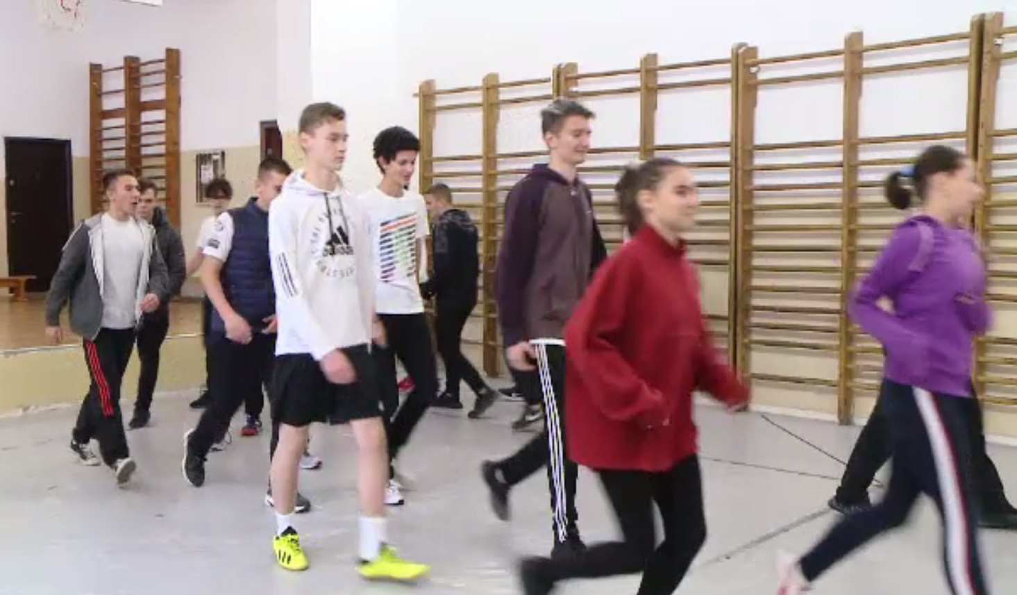 Riscurile la care se expun adolescenții care nu fac mișcare. Este afectată și sănătatea emoțională