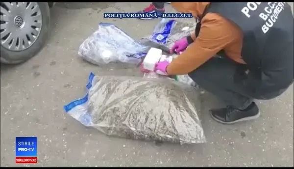 Cannabis și cocaină descoperite în mașina unui șofer oprit în Pantelimon. Ce avea soția lui în mașină
