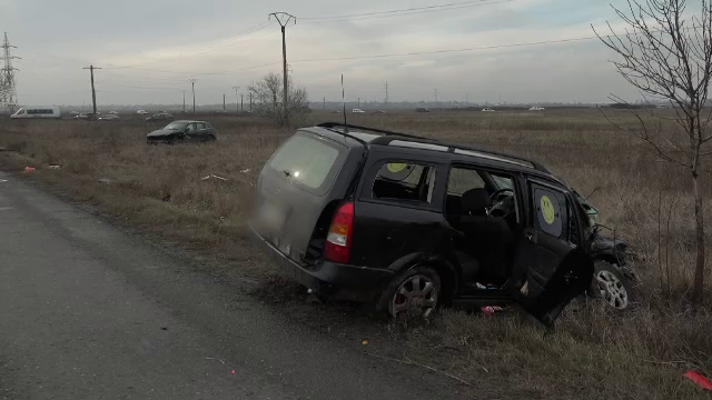 Accident grav în Buzău. Trei mașini s-au izbit după o depășire periculoasă