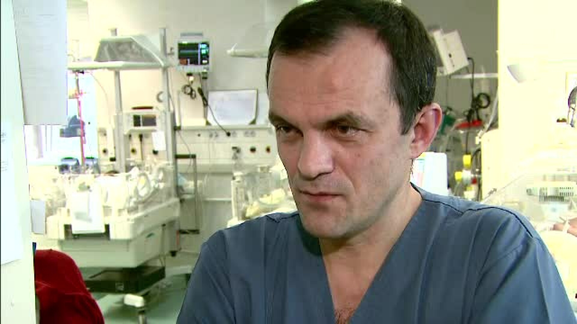 Medicul care a salvat zeci de copii, luptând cu indolența autorităților