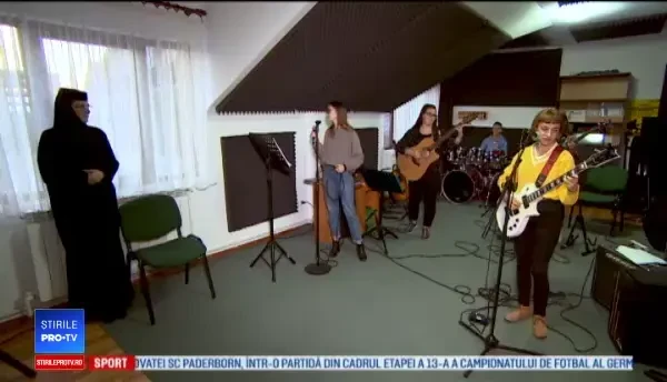 Maica Ecaterina, o mamă cu 126 de copii. Povestea unui lider care recuperează suflete