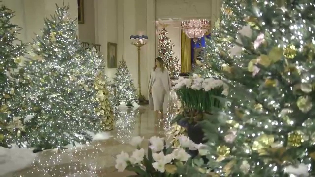Atmosferă de basm la Casa Albă, înainte de Crăciun. Ce decorațiuni a ales Melania Trump