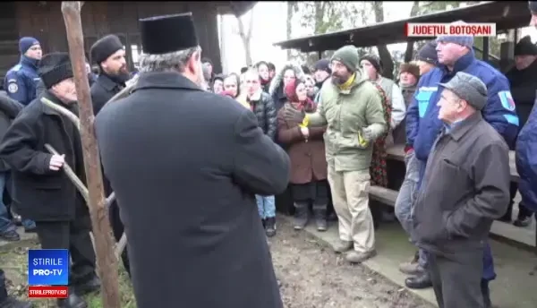 Preot scos din biserică cu jandarmii. De ce e considerat un răzvrătit