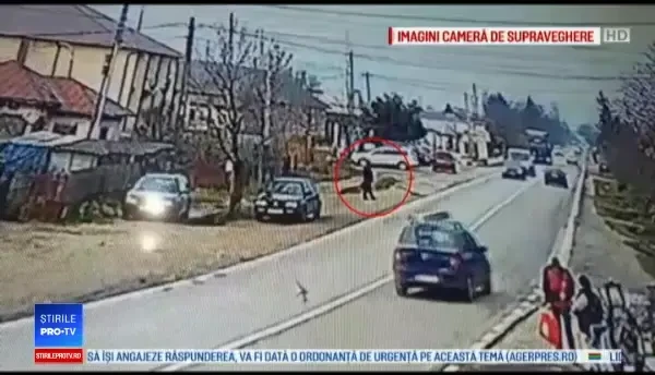 Un bărbat a fost aproape să fie strivit de un TIR, în Argeș. Ce suspectează polițiștii