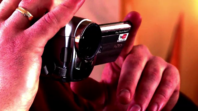 Explicația halucinantă a părinților care și-au violat copiii pentru plăcerea unor pedofili